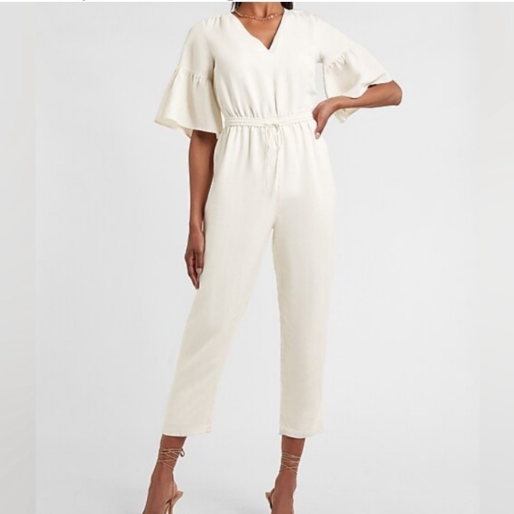 EXPRESS Linen Blend Jumpsuit V Neck Straight Leg Cream Size M